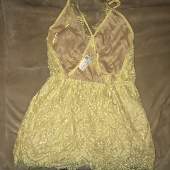 Romper - Picture 2 of 4